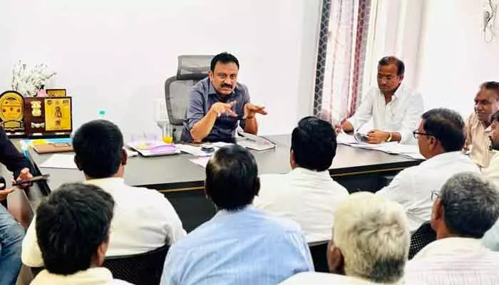 అర్హత కలిగిన వారు ఆందోళన చెందొద్దు – మంత్రి కాంతారావు